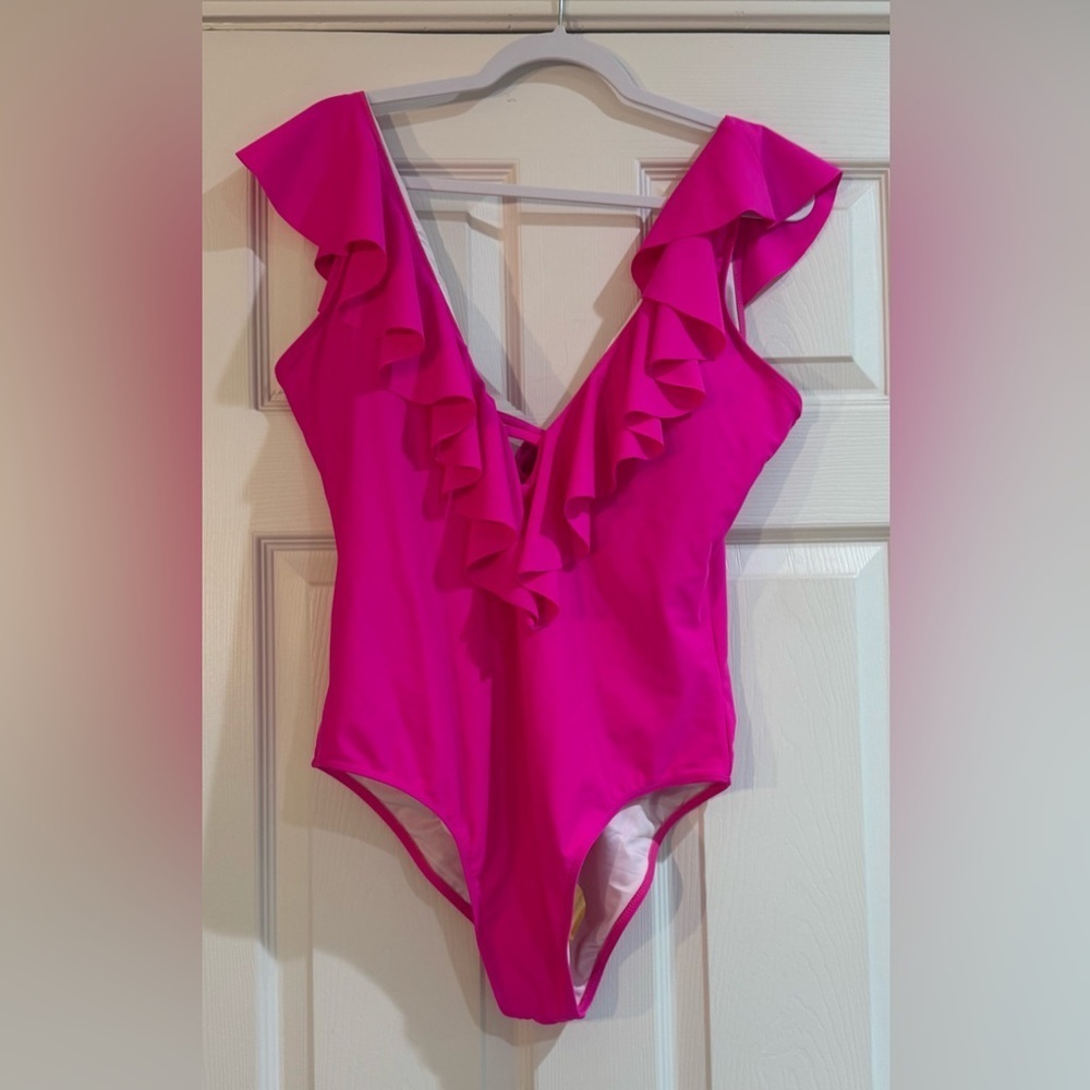 One Piece Swimsuit Women Monokini Ruffled V-Neck hot pink Size XL NWOT